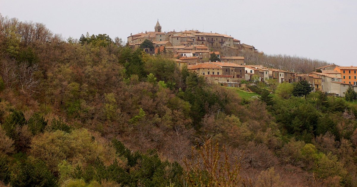 Immagini del Monte Amiata Il paese di Monticello Amiata ☀️